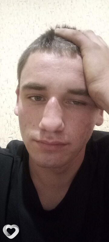 Евгений, 23, Снежном — анкета №1138682