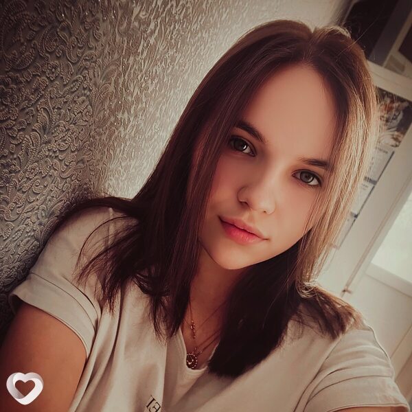 Полина, 23, Мончегорске — анкета №1138904
