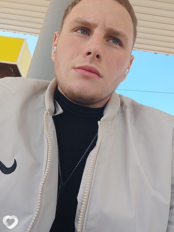 Артемий, 22, Архангельске — анкета №1139410