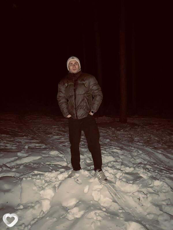 Виталий, 21, Черногорске — анкета №1139901