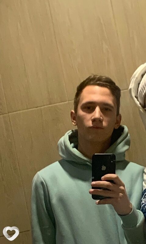 Максим, 22, Коломне — анкета №1139896