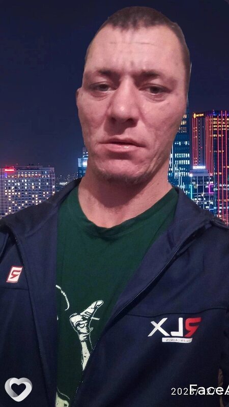 Денис, 31, Москве — анкета №1140597