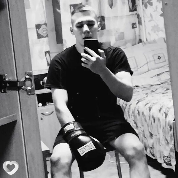 Даня, 21, Жодине — анкета №1140893