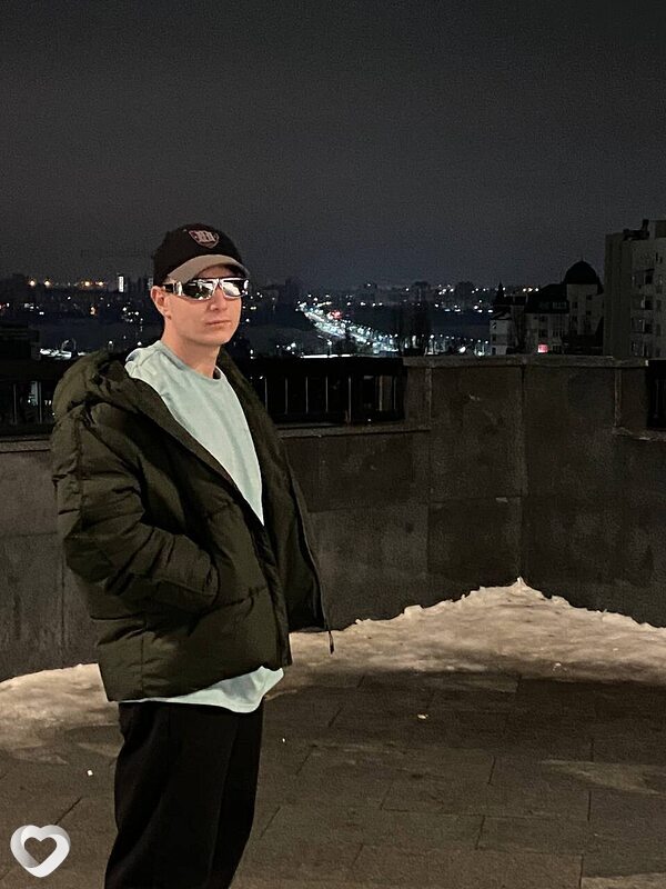 Александр, 21, Москве — анкета №1142638