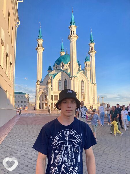 Пётр, 20, Москве — анкета №1144437
