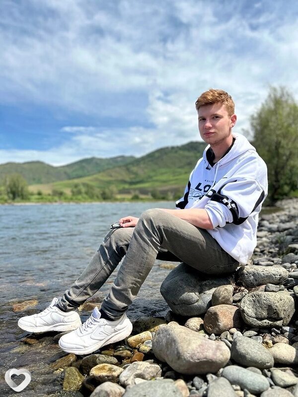Денис, 23, Барнауле — анкета №1144682