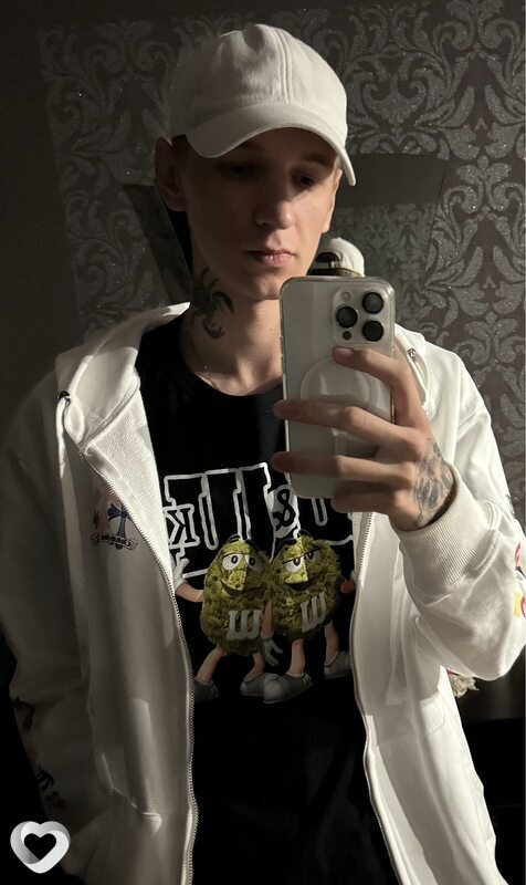 Валентин, 21, Саратове — анкета №1146891