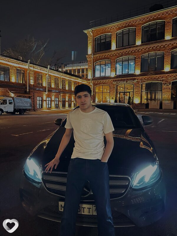Maks, 21, Москве — анкета №1147848