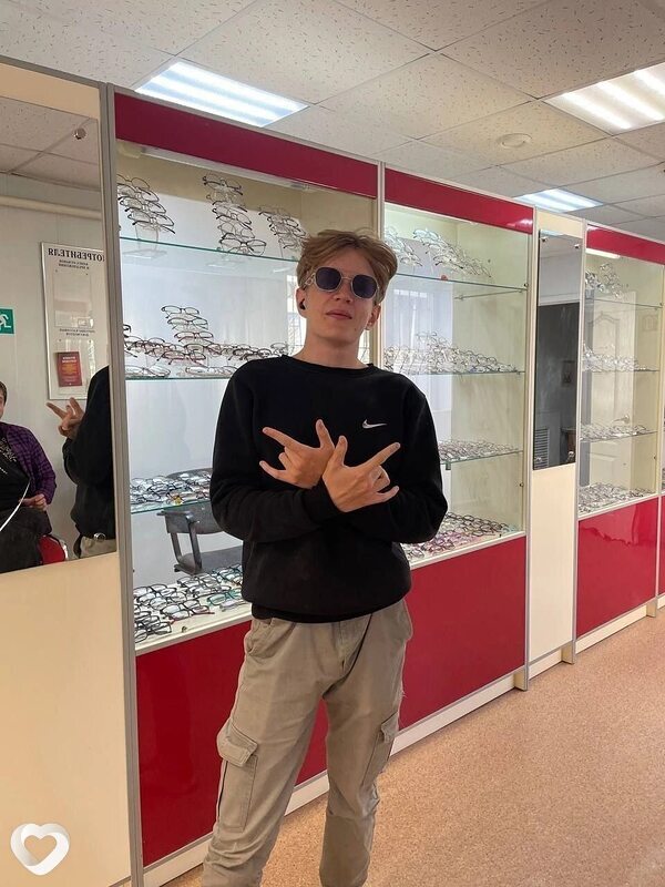 Анатолий, 20, Москве — анкета №1151232