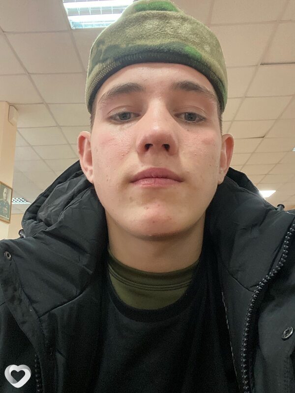 Александр, 21, Ижевске — анкета №1153149
