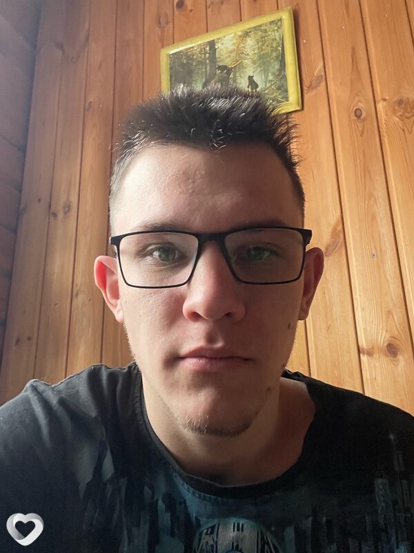 Артем, 21, Владикавказе — анкета №1153692