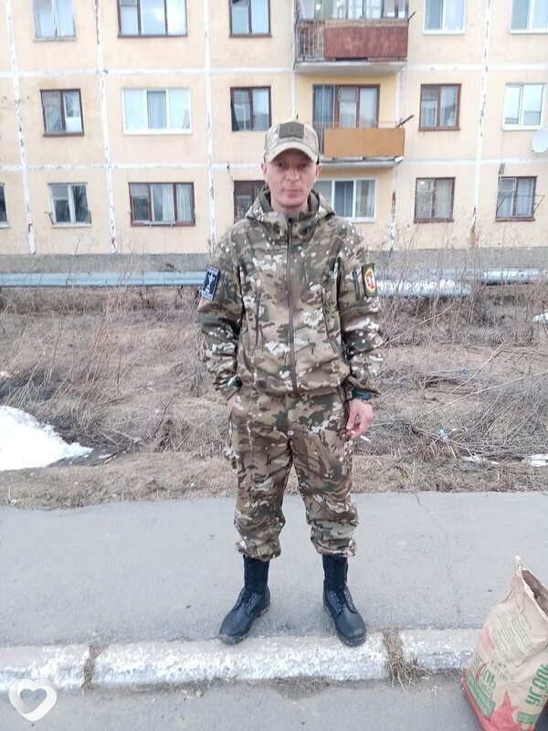 Виктор, 40, Снежном — анкета №1153855