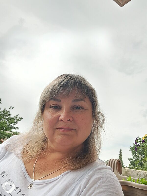 Nelya, Гамбург