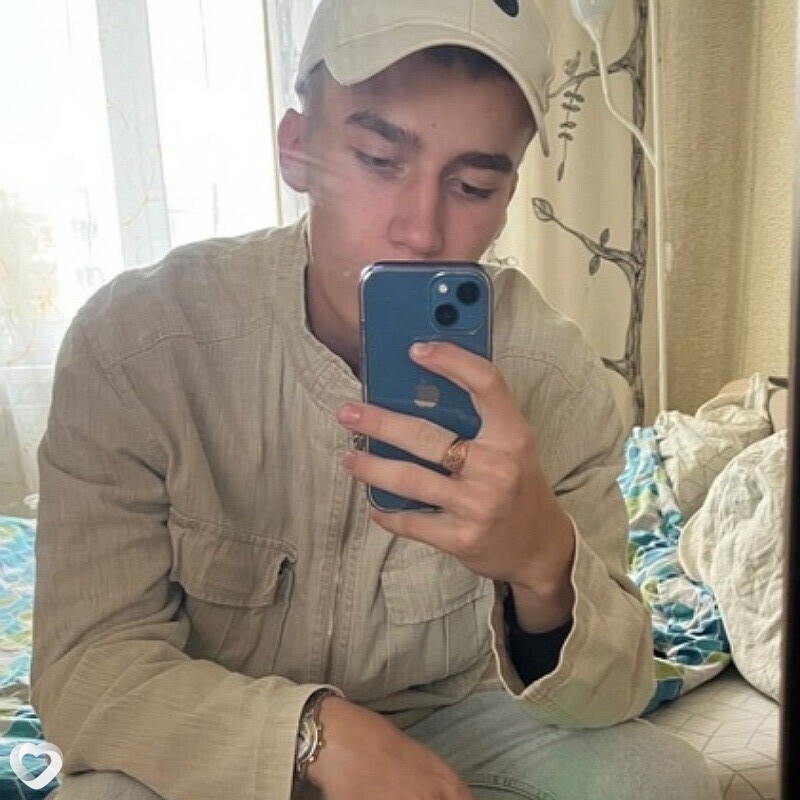 Максим, 24, Москве — анкета №1155550