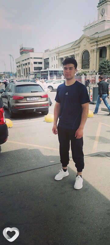 Алик, 21, Москве — анкета №1156093