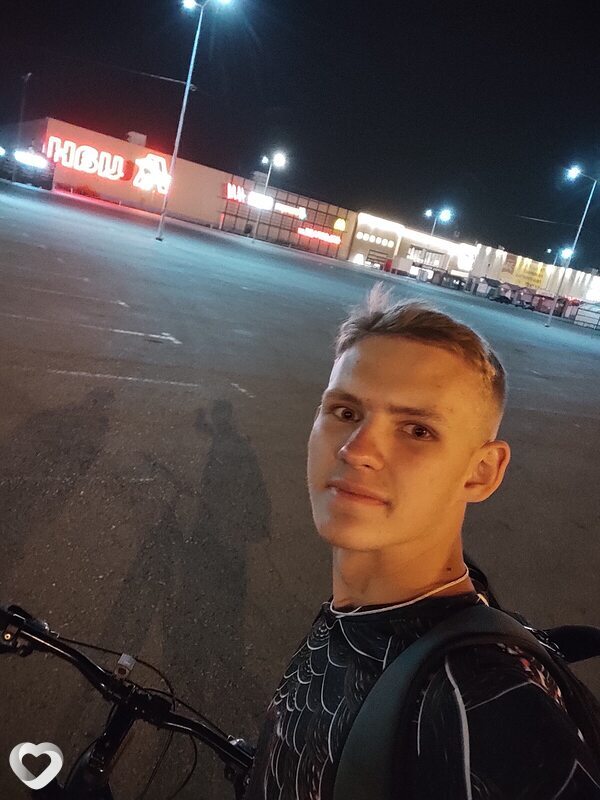 Артем, 23, Самаре — анкета №1156513