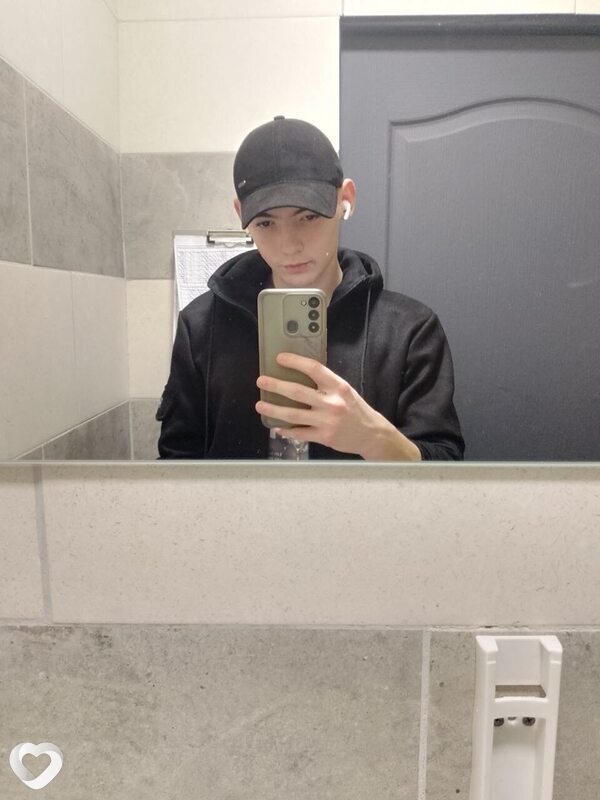 Артëм, 20, Тольятти — анкета №1157244
