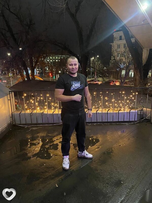 Максимка, 26, Москве — анкета №1157236