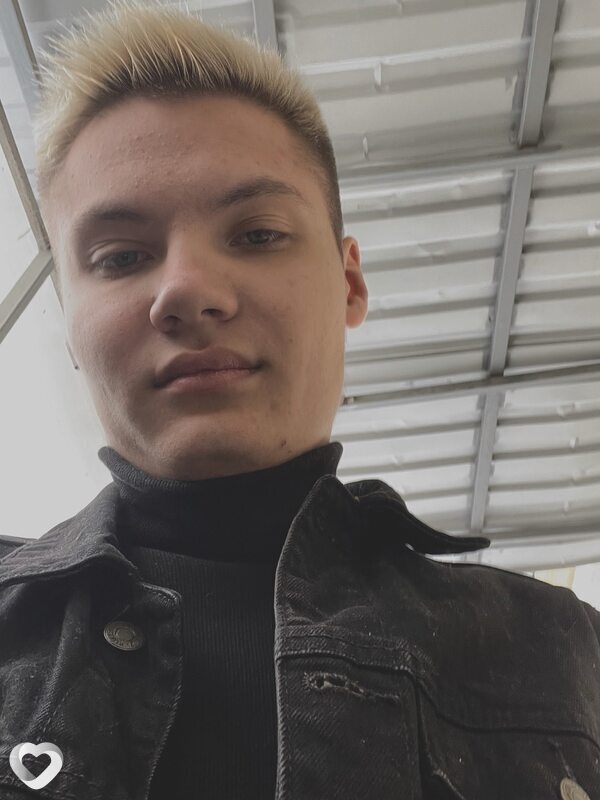 Александр, 21, Москве — анкета №1157530