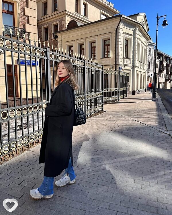 Алиса, Пласт