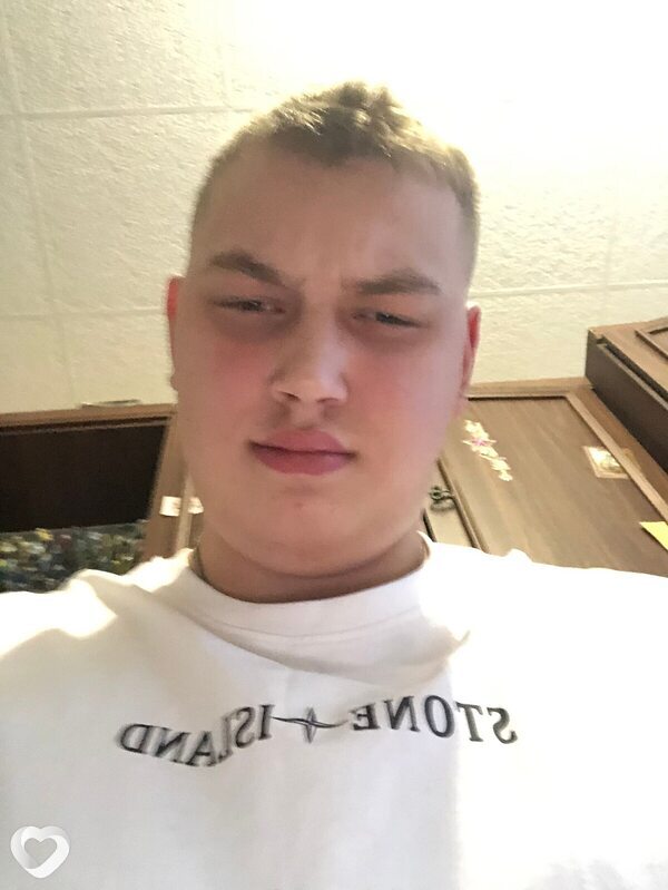 Александр, 20, Кемерове — анкета №1159538