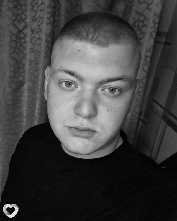 Даня, 27, Серове — анкета №1159487