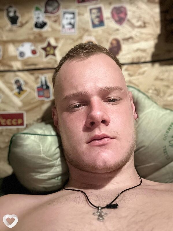 Илья, 21, Нижневартовске — анкета №1159576