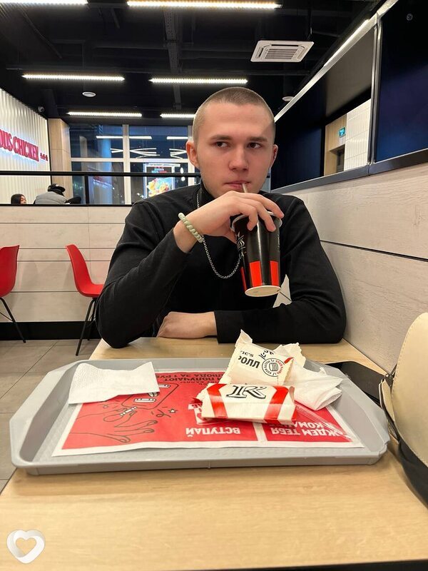 Илья Казаков, 20, Красноярске — анкета №1159928
