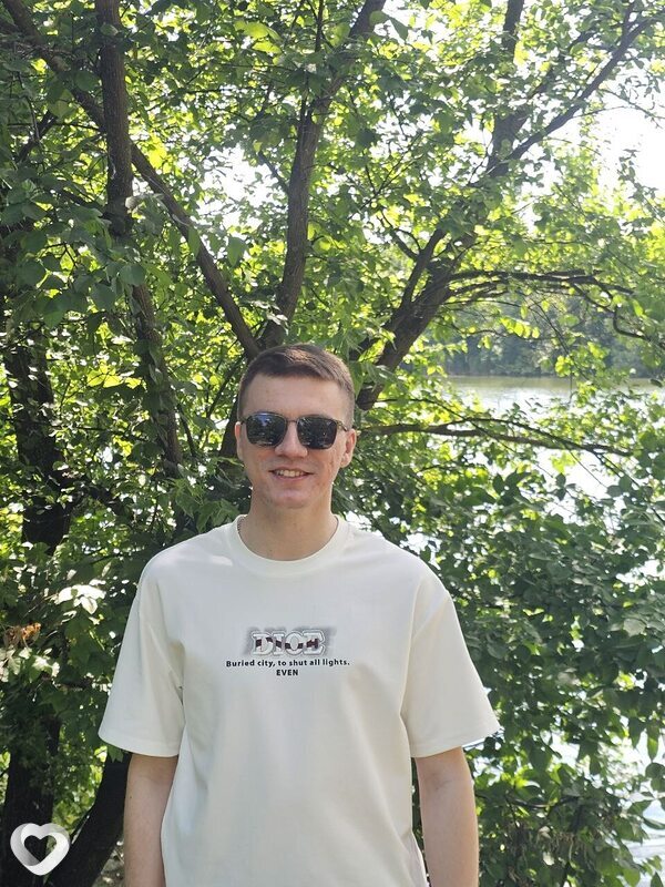 Михаил, 21, Ростове-на-Дону — анкета №1159820