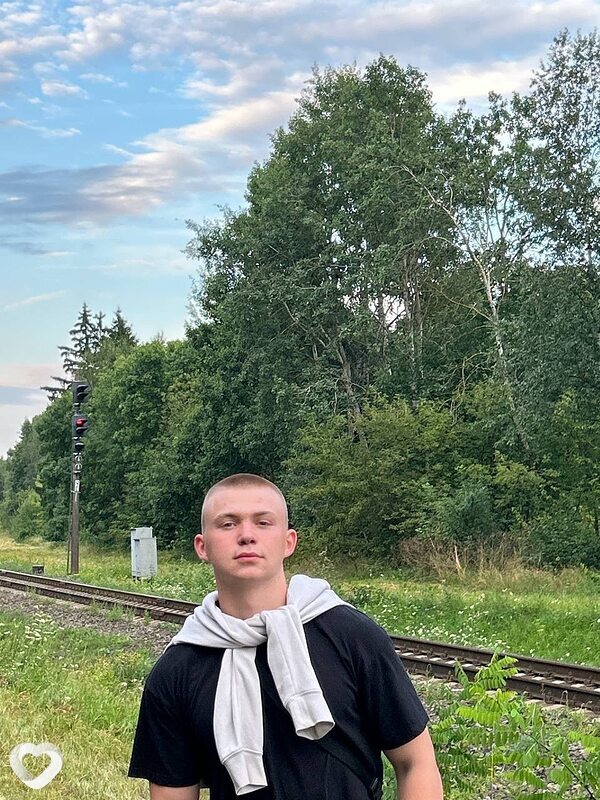 Лёша, 20, Барановичах — анкета №1163870