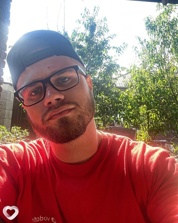 Максим, 26, Курчатове — анкета №1165001