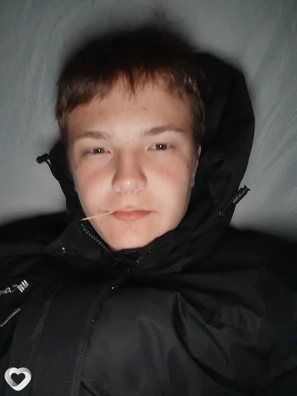 Леонид, 21, Ейске — анкета №1166347