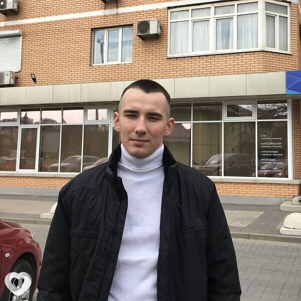 Артём, 22, Москве — анкета №1167672