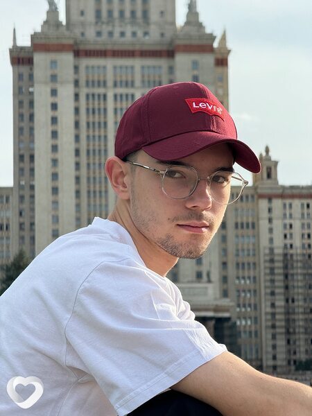 Илья, 20, Москве — анкета №1168611