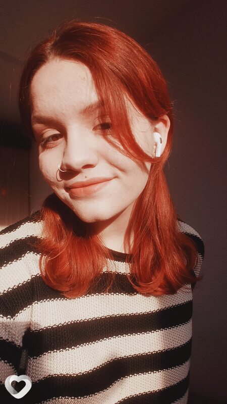 Карина, 20, Барнауле — анкета №1169947