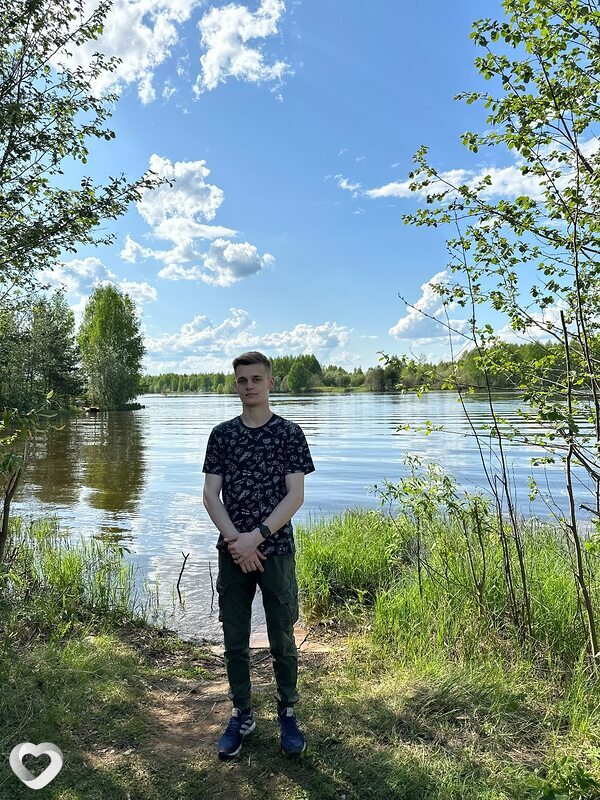 Артём, 22, Кирове — анкета №1169977