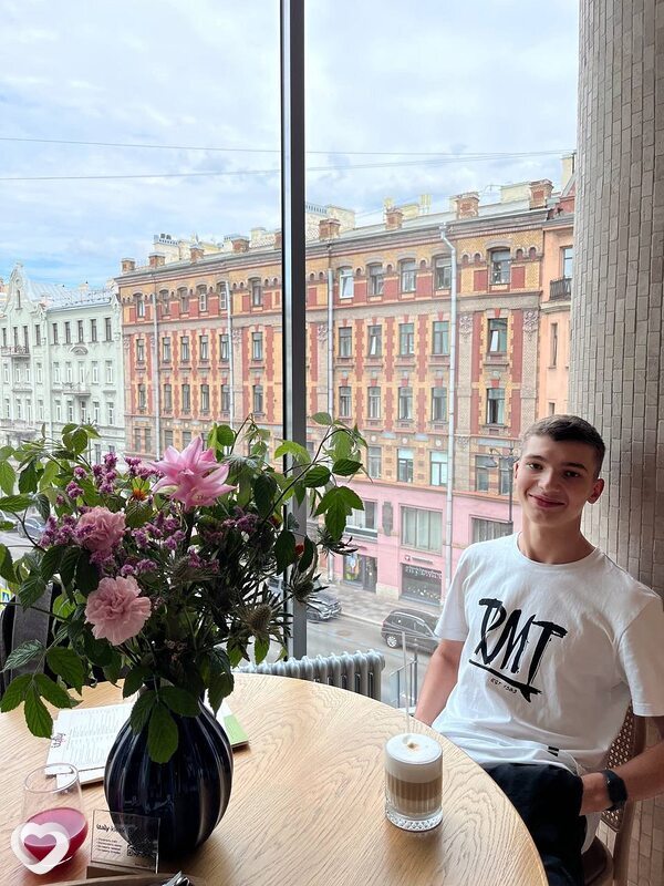 Паша, 20, Санкт-Петербурге — анкета №1170224