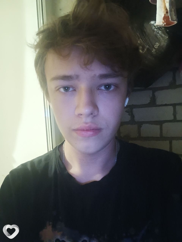 Денис, 21, Смоленске — анкета №1170843