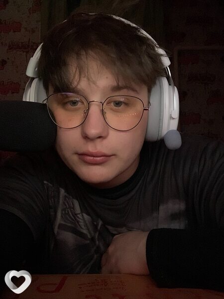 Вадим, 21, Южно-Сахалинске — анкета №1171478