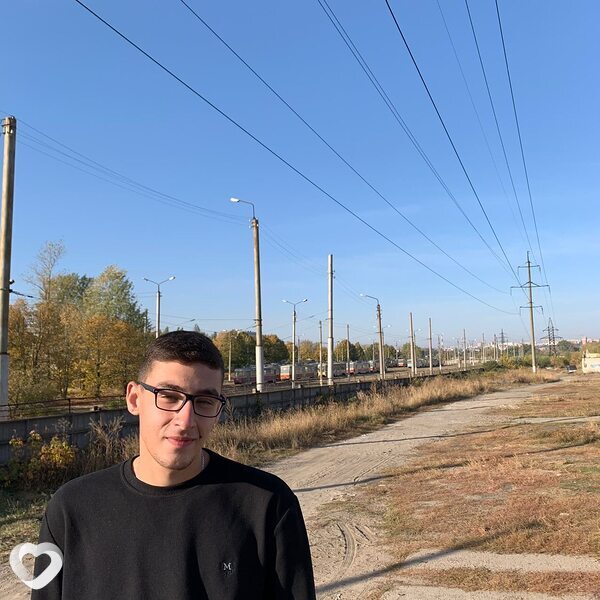 Максим, 24, Курчатове — анкета №1171994