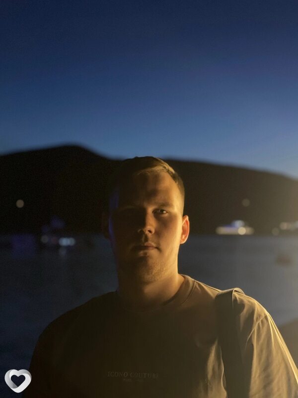 Евгений, 21, Новосибирске — анкета №1172091