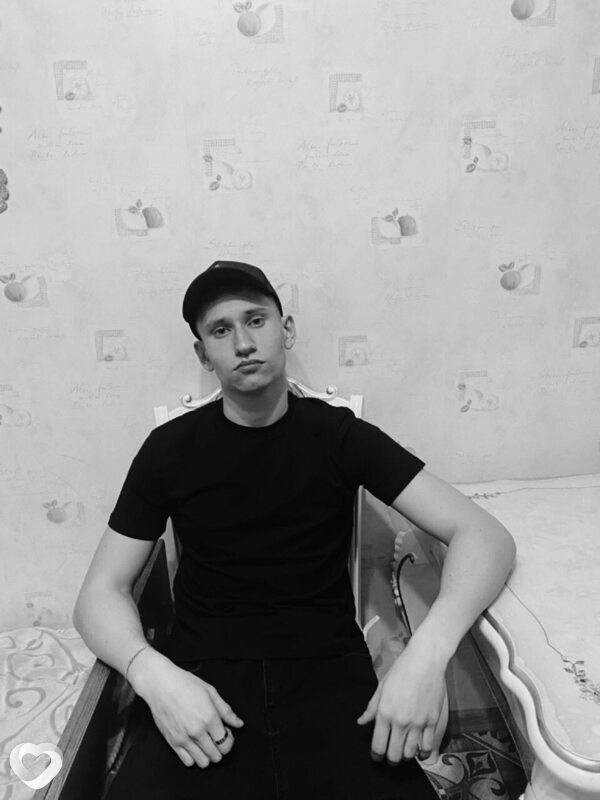 Юрий, 22, Москве — анкета №1174859