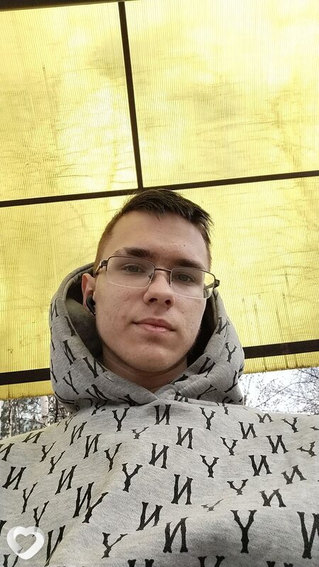 Максим, 20, Минусинске — анкета №1175401