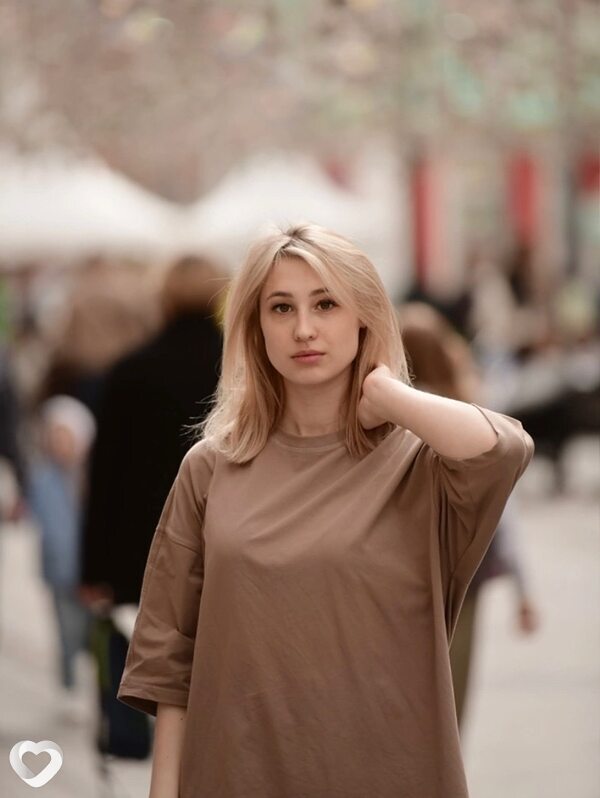 Ева, 22, Горно-Алтайске — анкета №1176406