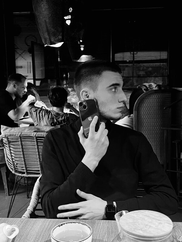 Алексей, 21, Москве — анкета №1177036