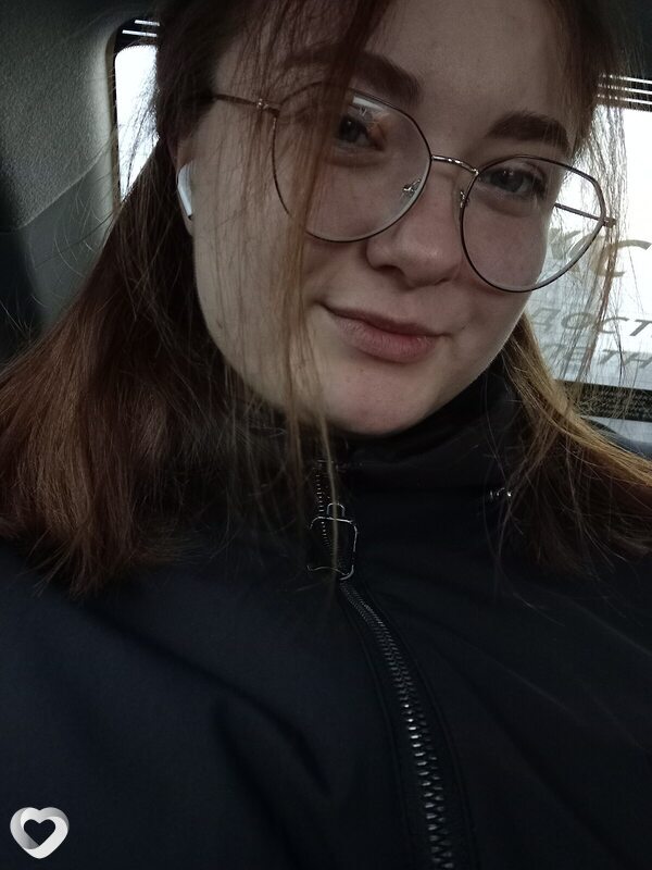 Карина, 21, Новосибирске — анкета №1178186