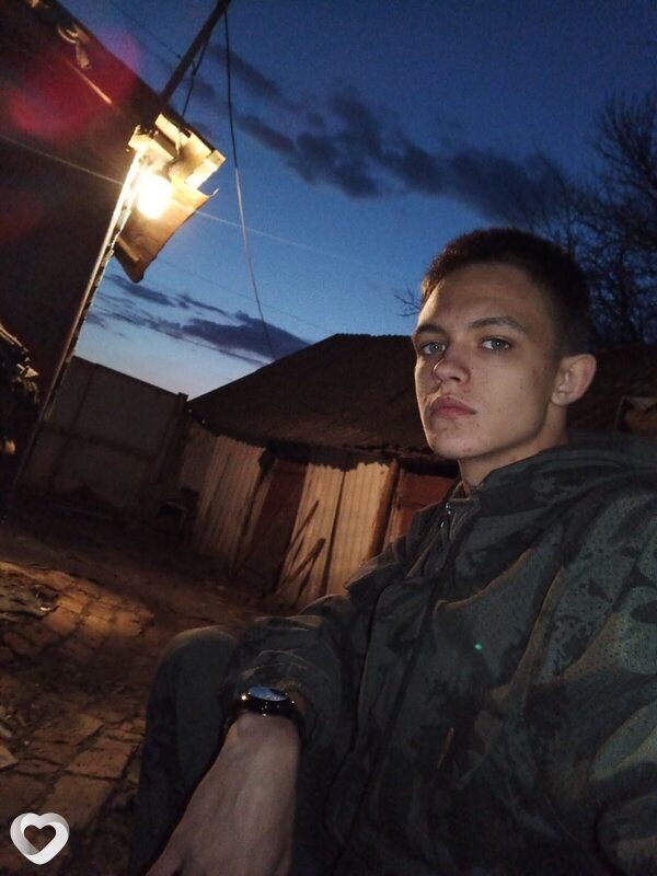Никита, 20, Москве — анкета №1178328
