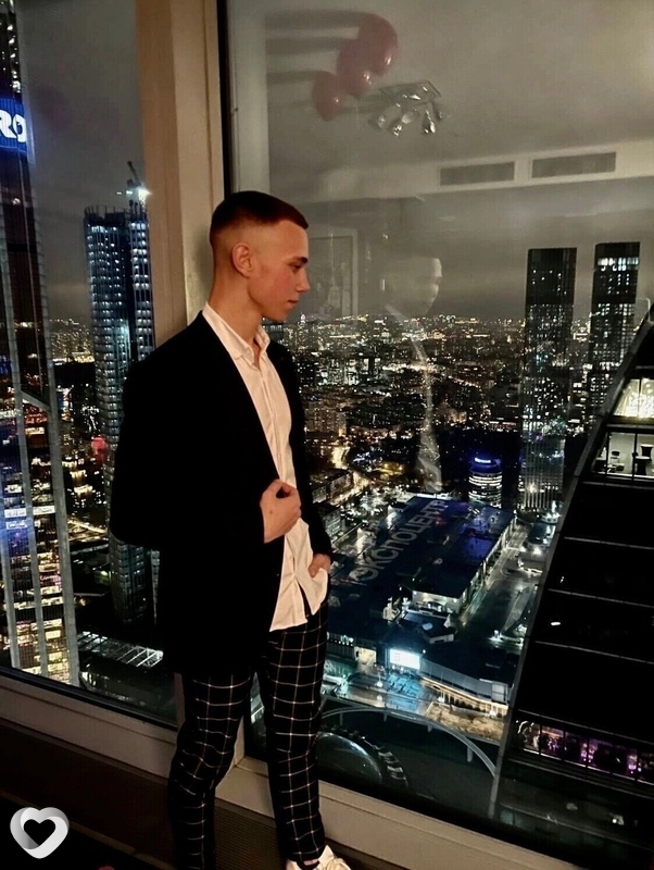 Макс, 21, Москве — анкета №1178615