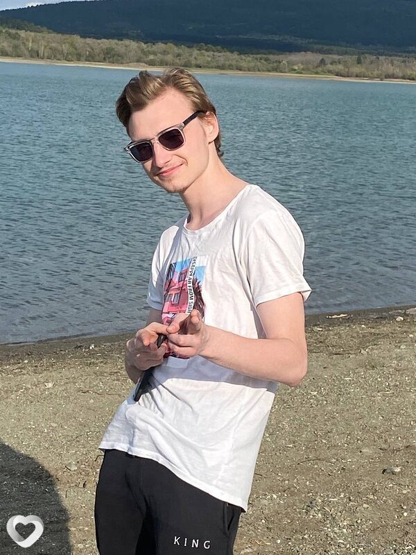Максим, 23, Симферополе — анкета №1178588
