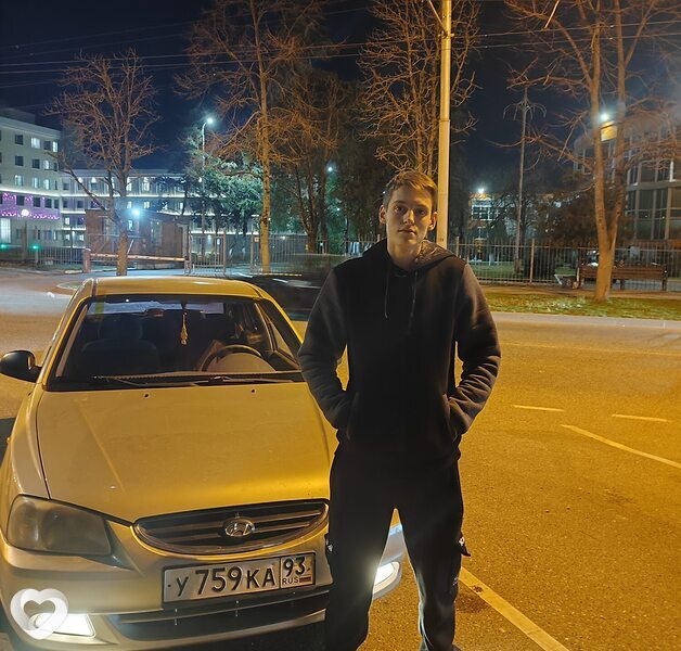 Денис, 23, Москве — анкета №1179099